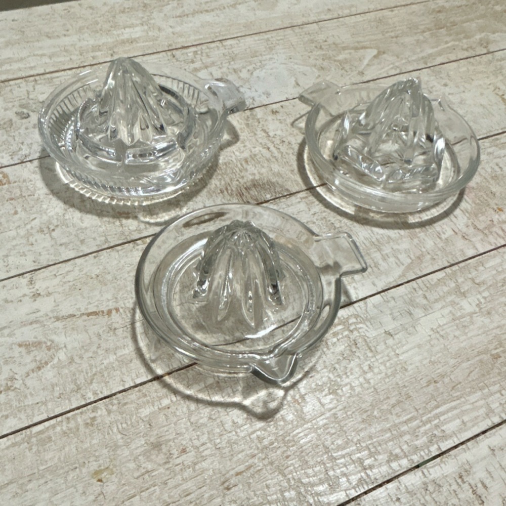 Vintage Clear Glass Citrus Juicers Set of 3 Hand Reamers‎ Lemon Lime Squeezer